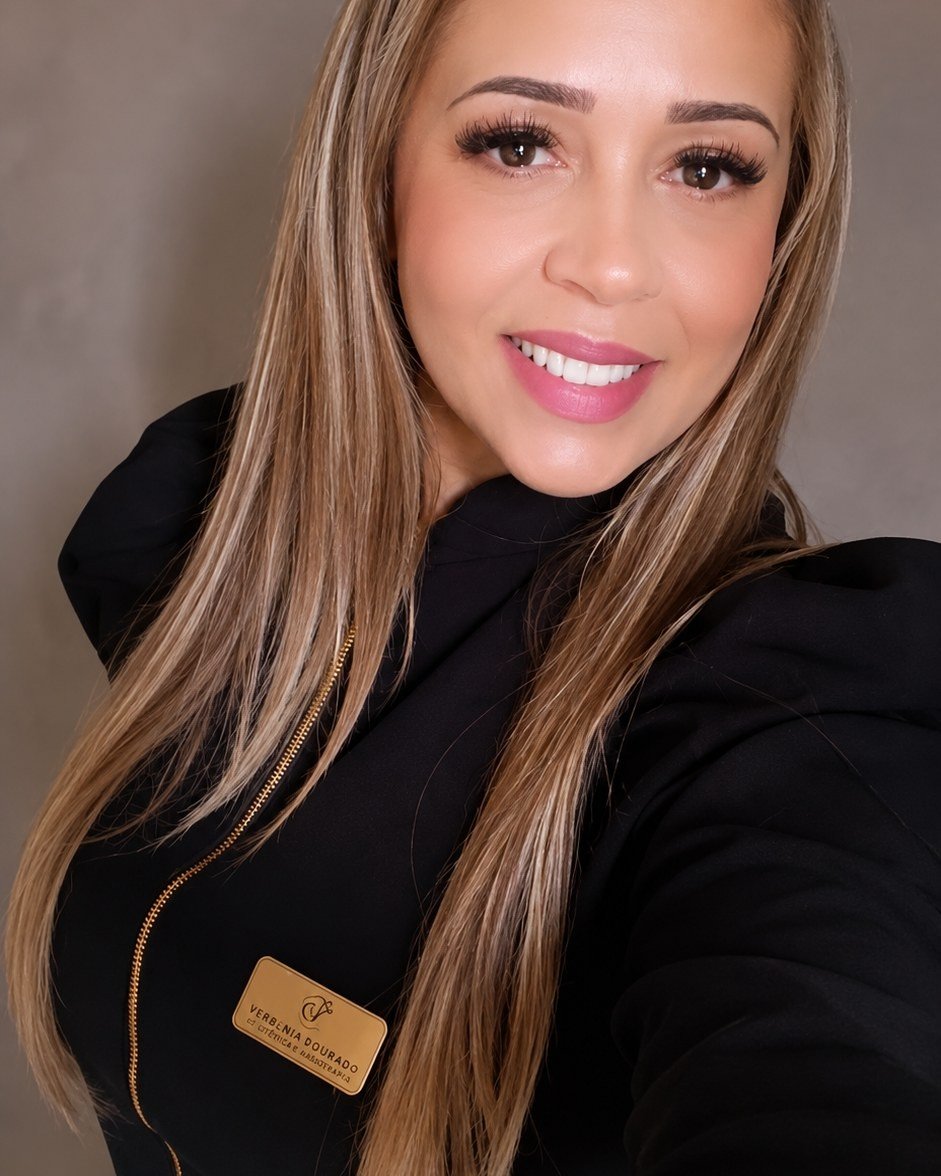 Verbênia Dourado, especialista em estética e massoterapia
